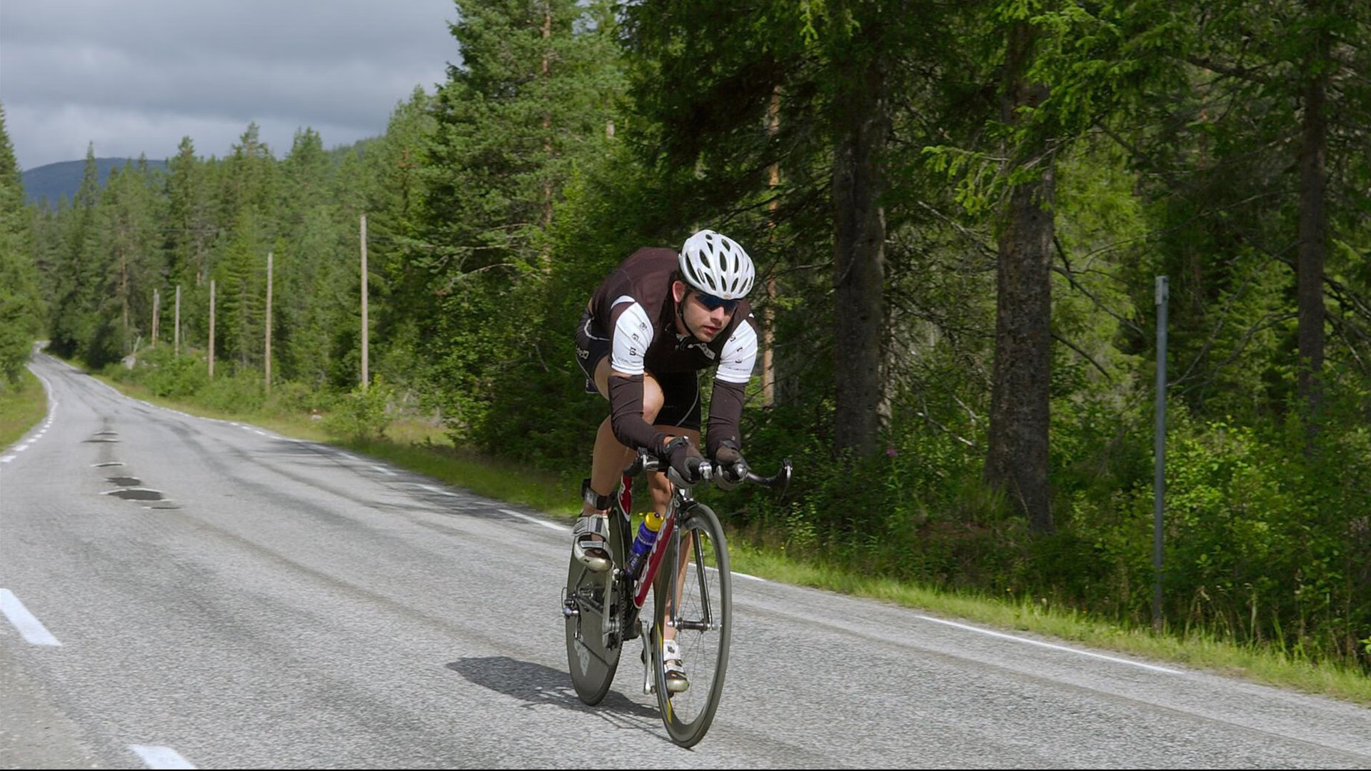 林丹出席国际论坛畅谈运动员退役生活，林丹退役干啥去了